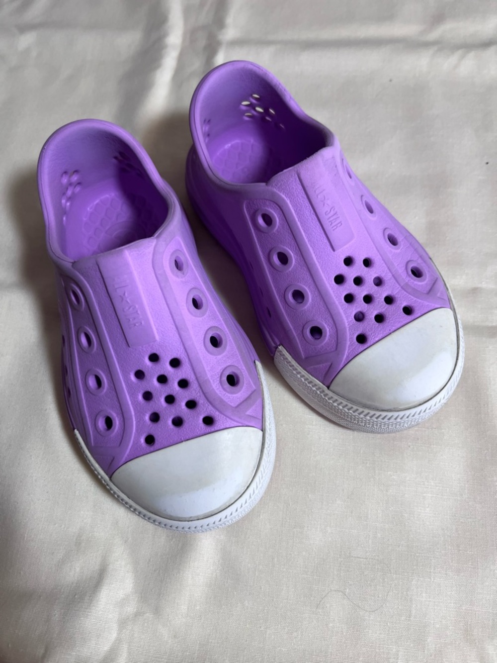 Converse All Stars Kids Lilac Slip-On Water Shoes with White Toe Cap